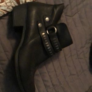 New without tags Lds black ankle boots